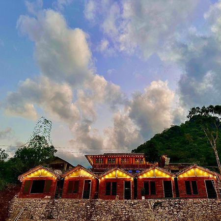 Du Gia Cozy Homestay & Tours Làng Cac Exterior foto